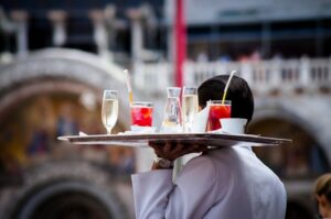 kWine Knowledge And Service: A Waiter’s Responsibility To Guide Diners